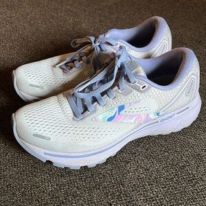 Womens Brooks Ghost 14 Unity Size 7